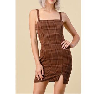 MINI FRONT SLIT PINAFORE DRESS